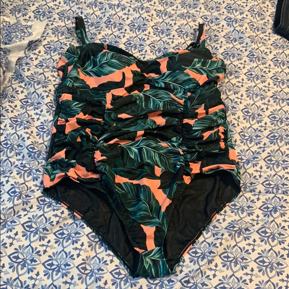 Torrid leaf print new without tags bathing suit